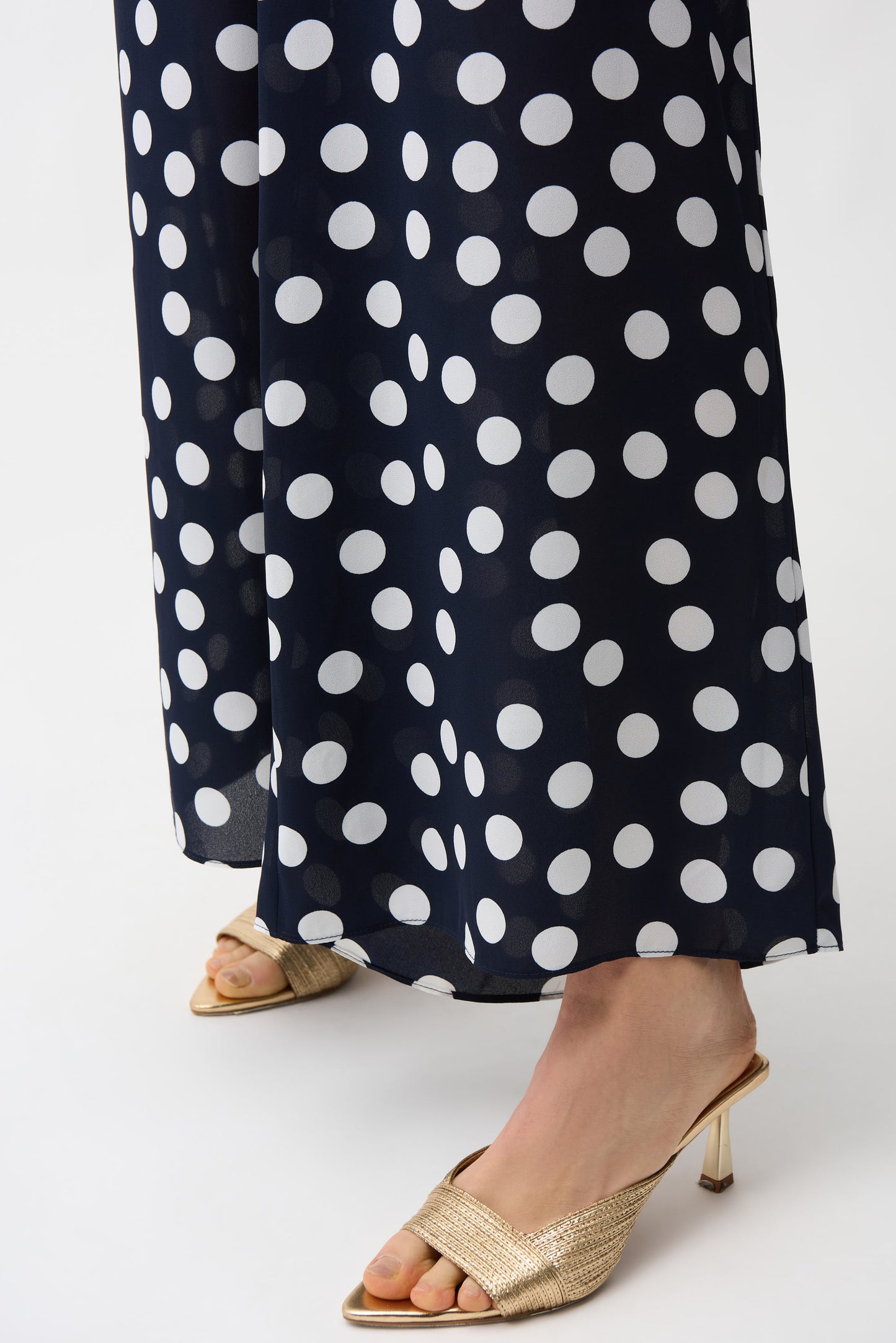 Joseph Ribkoff 261305 229 Pantaloni a gamba larga in georgette con stampa a pois